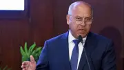 نائب يهاجم الحكومة: وزارة النقل تستحوذ على 52% من القروض