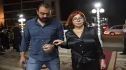 في ظهور نادر.. نبيلة عبيد تحضر عزاء شقيق الإعلامية سهير شلبي