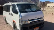 حزب الجبهة الوطنية ينقل طلاب وادي مجيرح لامتحانات الأزهر بدهب