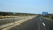 مدبولي يشدد على الالتزام بجداول تنفيذ طريقي الخدمات والشركات بالبحيرة