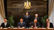 رئيس الوزراء يشهد توقيع شراكة استراتيجية لإعادة علامة نصر للسيارات
