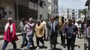 حملات نظافة مكثفة في بورسعيد تشمل الكنس الآلي والجمع المنزلي