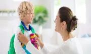 تضحية وعطاء الأرملة التي تربي أولادها بمفردها تقوم بعمل عظيم رغم التحديات