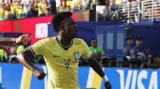 فينيسيوس ينتقد أداء البرازيل أمام المغرب: التعادل درس مهم للمونديال