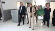 محافظ الوادي الجديد تتفقد التجهيزات النهائية لمبنى العيادات الخارجية الجديد بالتأمين الصحي بالخارجة