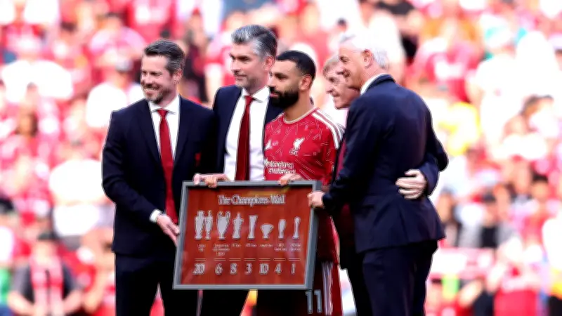 الهلال السعودي يخطف مهندس صفقات ليفربول.. وملف محمد صلاح يفرض نفسه