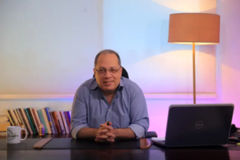 نقطة ومن أول السطر: أمريكا وإيران حرب حقيقية أم مسرحية سياسية؟