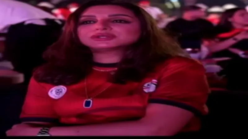 أنغام تشعل حماس جمهور فان زون المتحدة بأغنية بلادي بلادي لدعم المنتخب