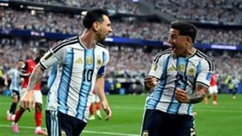 توافد 50 ألف مشجع لمعسكر الأرجنتين قبل مواجهة مصر في كأس العالم