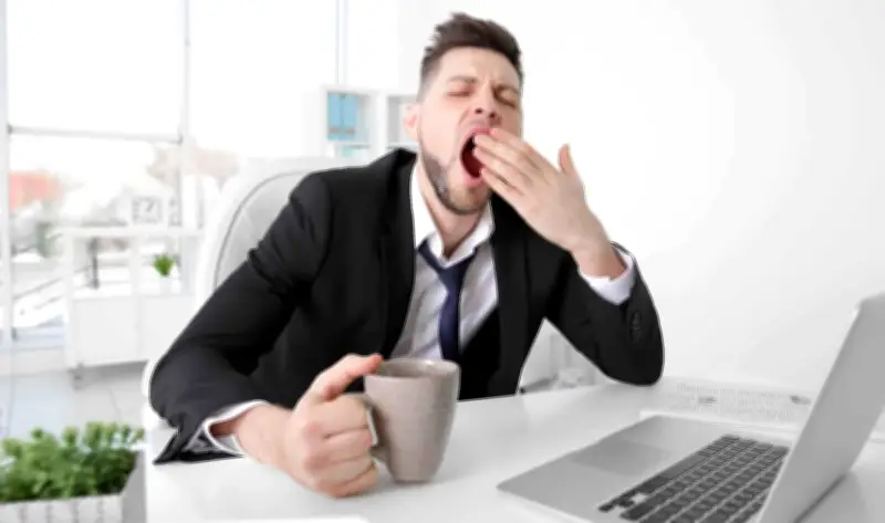الوقت المناسب لتناول القهوة بعد الاستيقاظ لتجنب التعب