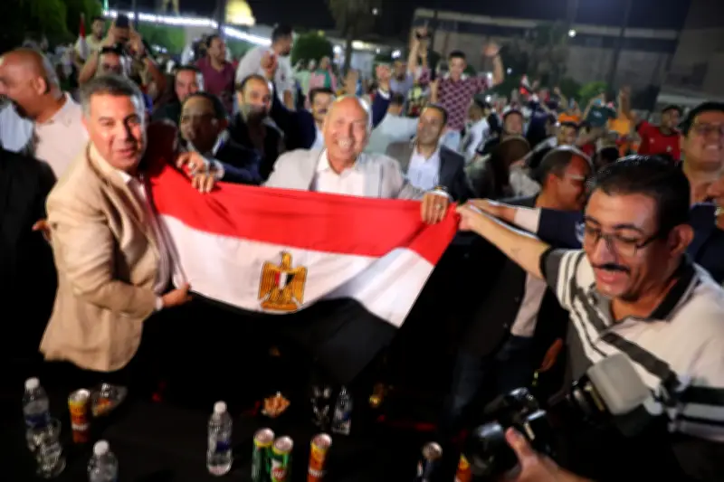 محافظ القاهرة يهنئ منتخب مصر بالتأهل لدور الـ16 ويشيد بروح الإصرار