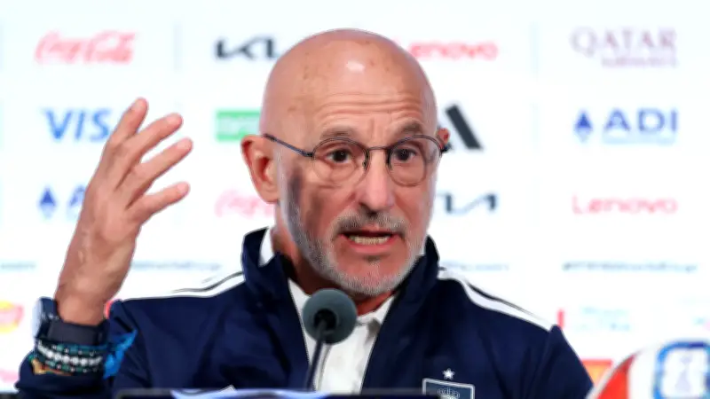 دي لا فوينتي يرفع القبعة لرونالدو قبل مواجهة البرتغال في كأس العالم