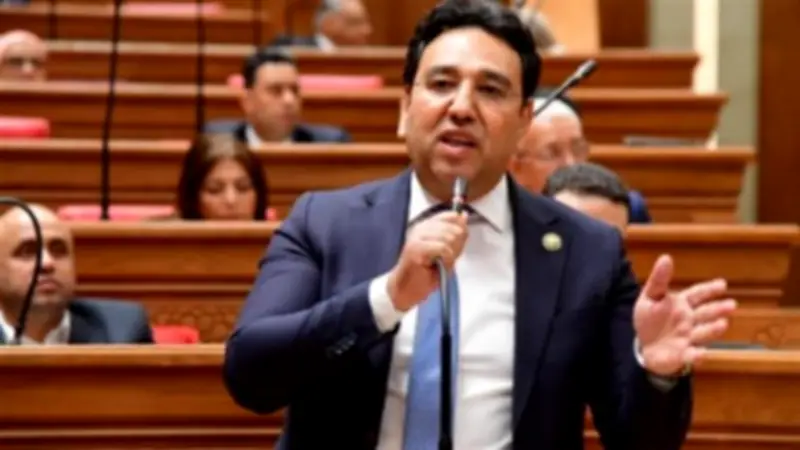 وكيل اقتصادية النواب يطالب بخطة وطنية للحد من هجرة الأطباء وتحسين التدريب الإكلينيكي