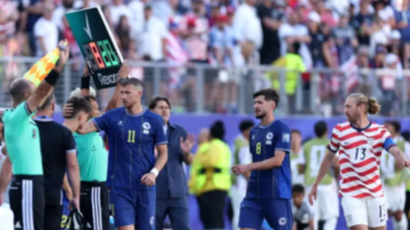 دجيكو أول لاعب فوق 40 عامًا يشارك في مباراة إقصائية بالمونديال