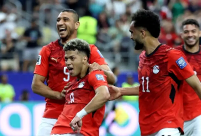 إمام عاشور يسجل الهدف الأول لمصر في شباك أستراليا