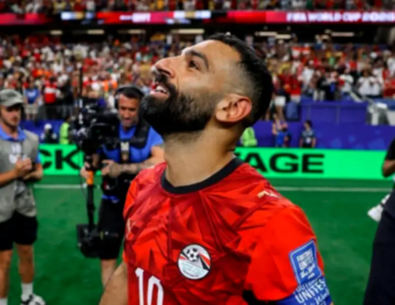 الإماراتيون يحتفلون بفوز مصر التاريخي على أستراليا في كأس العالم