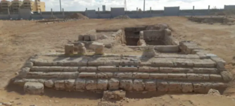 لسان ذهبي وعين حورس: اكتشاف أثري مذهل يعيد كتابة تاريخ مارينا العلمين