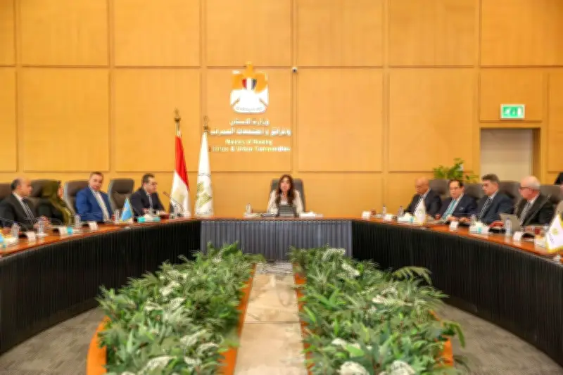 وزيرة الإسكان: استمرار العمل بوتيرة متسارعة لتنفيذ تكليفات القيادة السياسية