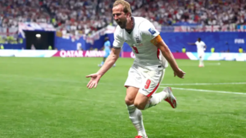 ثنائية كين تنقذ إنجلترا من مفاجأة مدوية في كأس العالم