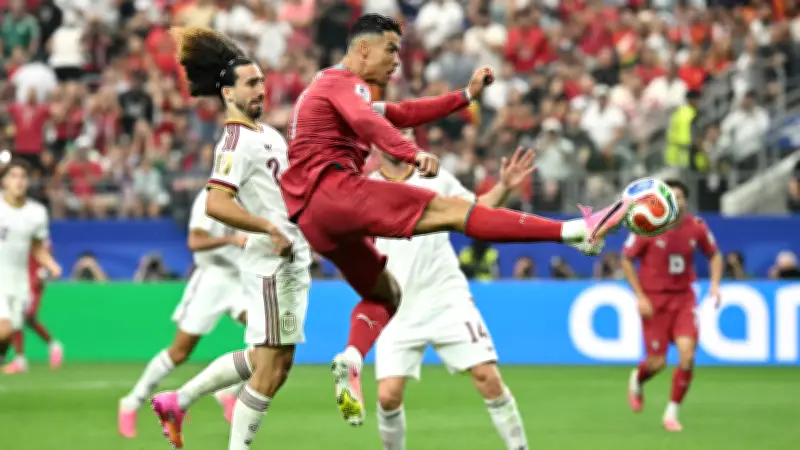 كوكوريلا: رونالدو أسطورة ألهمت الشباب واللعب ضده يحفزني