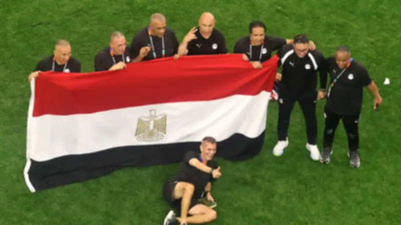 محمد صلاح وحسام حسن يقودان مصر في مونديال 2030.. تأهل تاريخي لثمن النهائي