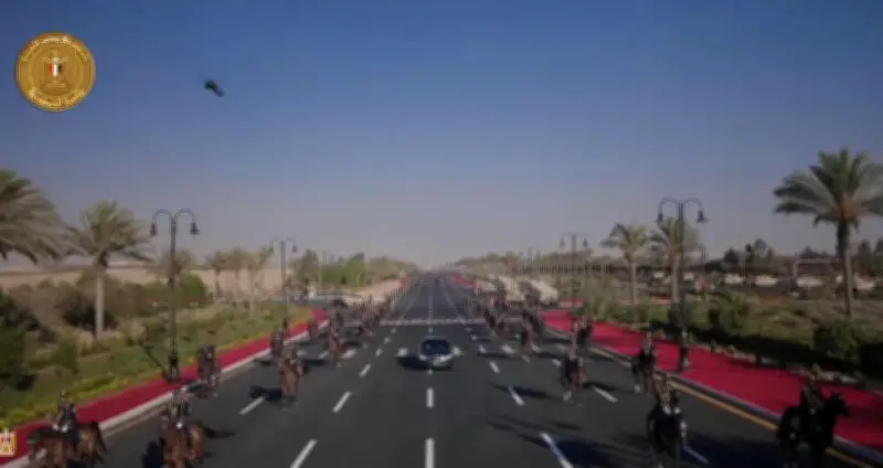 الرئيس السيسي يتفقد مقر القيادة الاستراتيجية بالعاصمة الجديدة