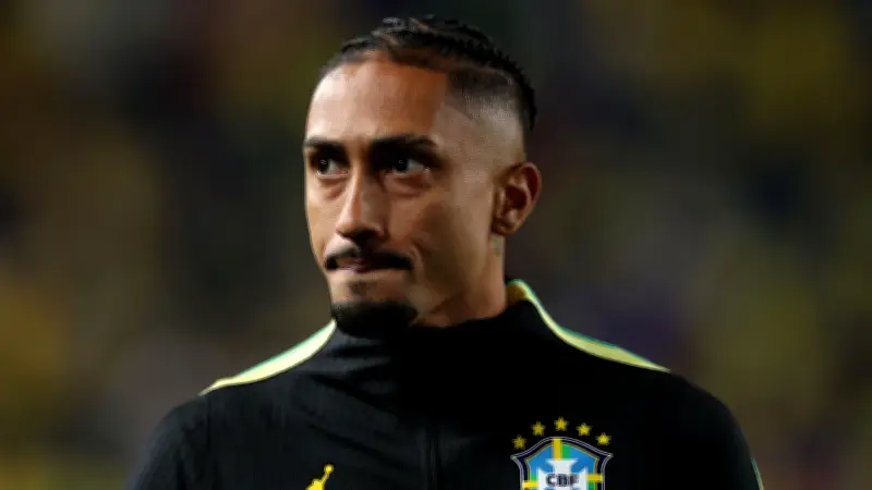 رافينيا يتجاهل تحذيرات برشلونة ويعود للتدريبات منفرداً ليلحق بنصف نهائي المونديال