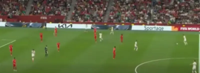 سويسرا تتقدم على الجزائر بهدف إمبولو في الشوط الأول بدور الـ32 بكأس العالم 2026
