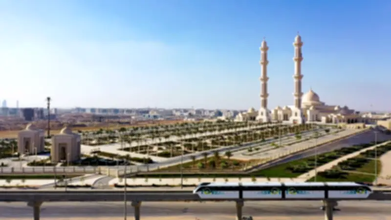 طرق الوصول إلى مونوريل شرق النيل عبر المترو وBRT وLRT فيديو