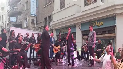 فرقة أبو قير للموسيقى العربية تحيي ذكرى 30 يونيو بمبادرة شارع الفن بالإسكندرية