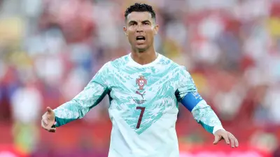 فيديو: كريستيانو رونالدو يوبخ نونو مينديز قبل موقعة إسبانيا في المونديال