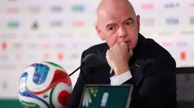 فيفا يتراجع عن تغيير موعد مباراة المكسيك وإنجلترا بعد احتجاجات عنيفة