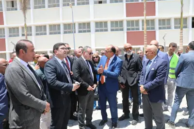 وزير التعليم العالي ورئيس جامعة العاصمة يفتتحان مشروعات طبية جديدة