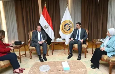 وزير الصناعة: الاستفادة من الخبرات الهندسية في تدريب كوادر الوزارة