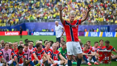 فيديو عاري الصدر: أميرة النرويج تفاجئ هالاند في غرفة الملابس بعد إقصاء البرتغال