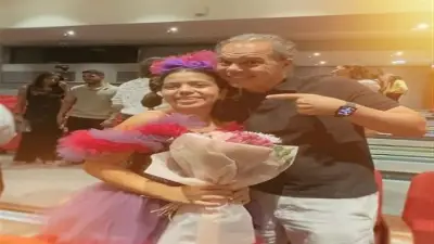 رامي إمام يوجه رسالة فخر لابنته رقية في أول ظهور لها ويشبهها بالزعيم