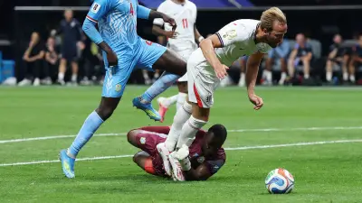شيرر يتهم الحكم الأردني أدهم مخادمة بظلم إنجلترا في كأس العالم