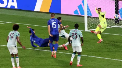 لماذا ألغى حكم مونديال 2026 هدف كرواتيا أمام البرتغال رغم ارتداد الكرة من المدافع؟