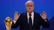 بلاتر ينتقد إنفانتينو بسبب قرار بالوجون بعد مكالمة ترامب