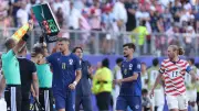 دجيكو أول لاعب فوق 40 عامًا يشارك في مباراة إقصائية بالمونديال