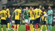 لاعب إكوادوري يتلقى بطاقة حمراء بسبب 