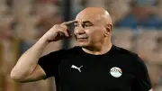 حسام حسن يجهز لاعبي مصر لركلات الترجيح أمام أستراليا في كأس العالم