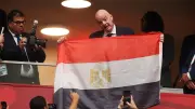 إنفانتينو يرفع علم مصر بعد إقصاء الفراعنة الجدلي من المونديال