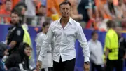 لماذا أغلق الاتحاد الجزائري الباب في وجه هيرفي رينارد؟